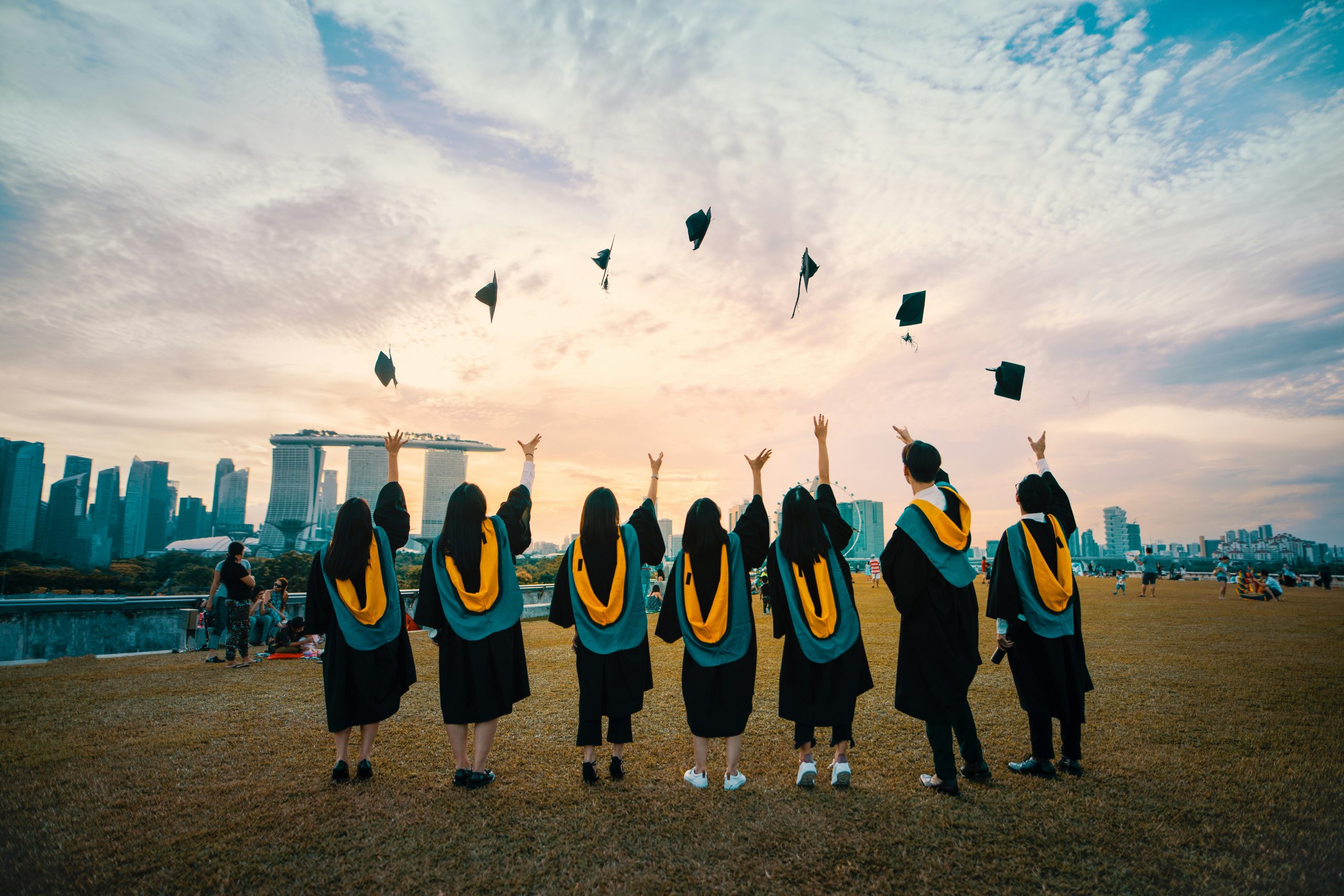 How to Choose the Right Country to Study Abroad